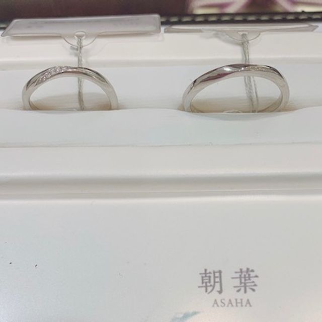 【俄(にわか)の口コミ】 いろんなブランドの話を聞きにいきましたが、
一番個性的なデザインが多く…