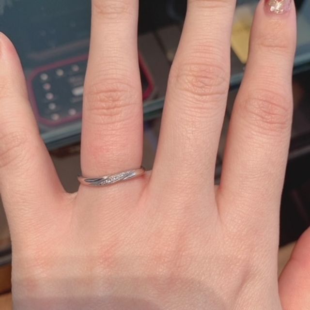 【銀座ダイヤモンドシライシの口コミ】 キラキラが好きだけど、仕事上キラキラしすぎるのはダメとスタッフさんに…