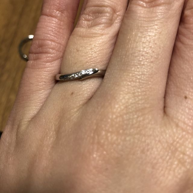 【アイプリモ(I-PRIMO)の口コミ】 キラキラしすぎず、指に馴染む感じが自分に合っていると思いました。
最初…