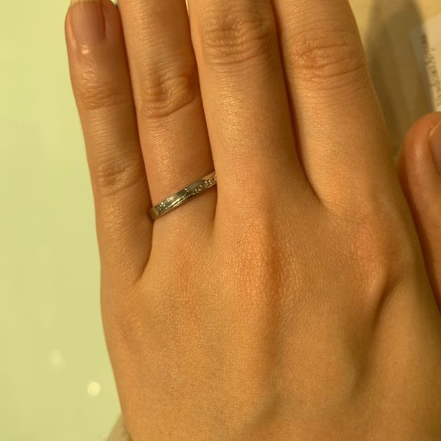 【ヴァンドーム青山(VENDOME AOYAMA)の口コミ】 いずれもストレートラインでダイヤモンドが入っているデザインです。
Flev…