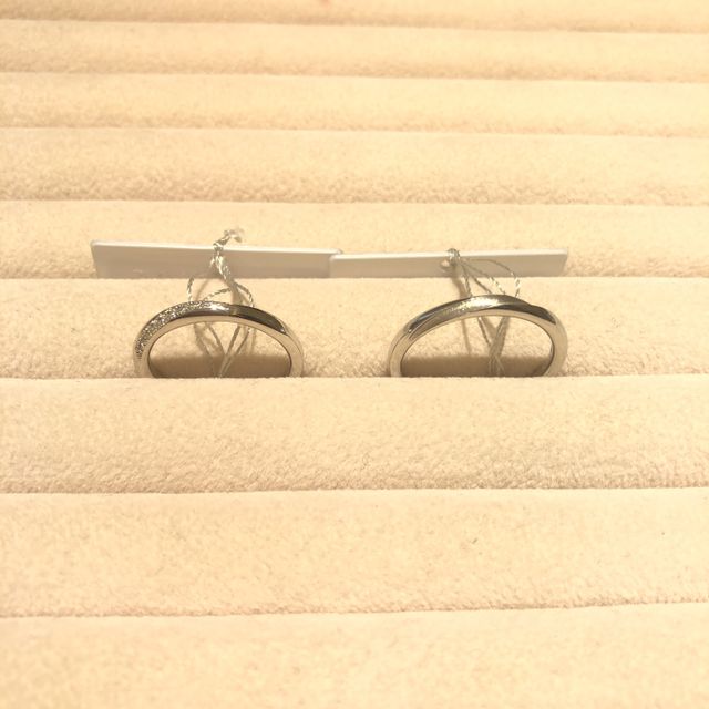 【TRECENTI(トレセンテ)の口コミ】 沢山の種類の指輪を試着させていただき、
一つ一つ丁寧に説明していただき…