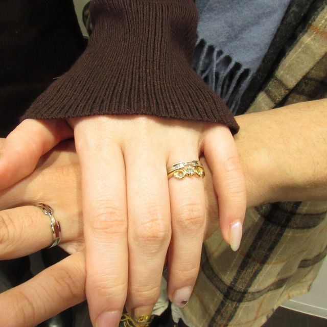 【輪-RIN-の口コミ】 シンプルだけどちょっとこだわったデザインで、何にでも合いそうなところ…