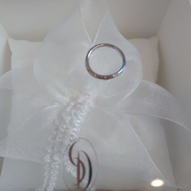 【銀座ダイヤモンドシライシの口コミ】 結婚指輪を購入しました。デザインがとても可愛いくて気に入っています。…