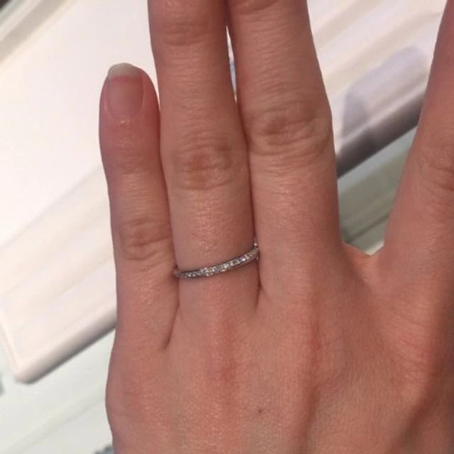 【I's stone(アイズストーン)の口コミ】 ツインズダイヤモンドの輝きがキレイで印象的なリングです。最初は派手か…