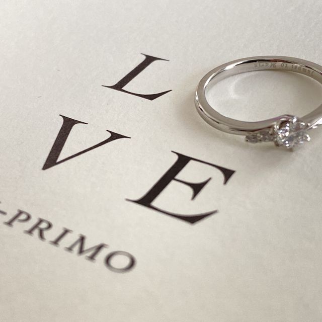 【アイプリモ(I-PRIMO)の口コミ】 ダイヤモンドの大きさはゴツい物をあまり好まない為、大きすぎない物を選…