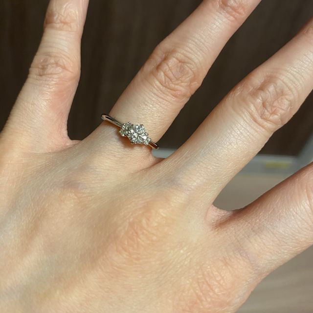 【銀座ダイヤモンドシライシの口コミ】 いくつか婚約指輪を見てきましたが、ダイヤモンドシライシさんの接客がど…