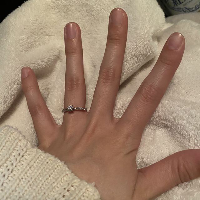 【銀座ダイヤモンドシライシの口コミ】 元々、月をモチーフにしたフラットな指輪が欲しく、ネットで検索していた…