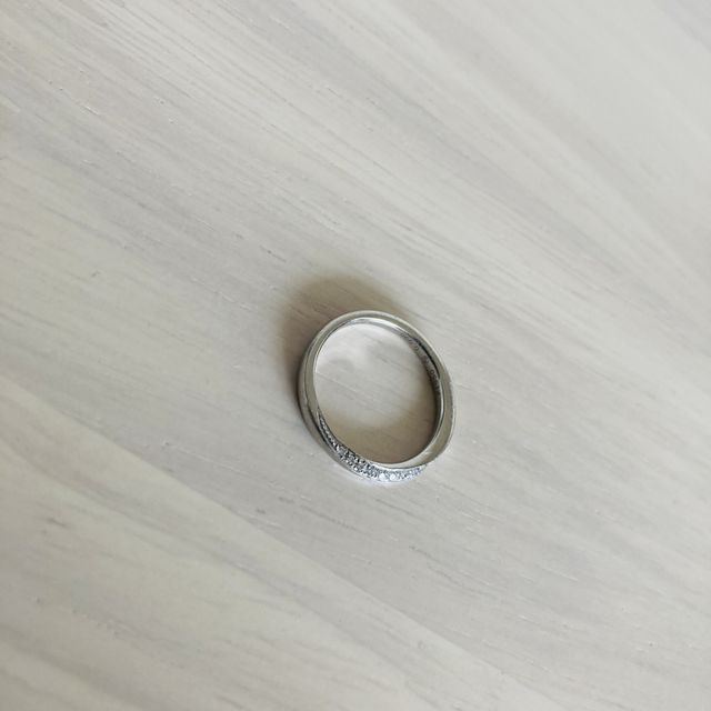 【銀座ダイヤモンドシライシの口コミ】 毎日つけられるシンプルさと、ダイヤモンドのきらめきが調和されていると…