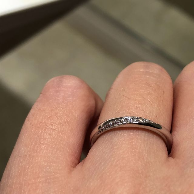 【TRECENTI(トレセンテ)の口コミ】 全ての指輪がつけ心地が滑らかで指に馴染むのが良かったです。デザインも…