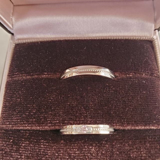 【アイプリモ(I-PRIMO)の口コミ】 落ち着いたデザインの指輪がほしくて、サンプルを見せてもらって即決めま…