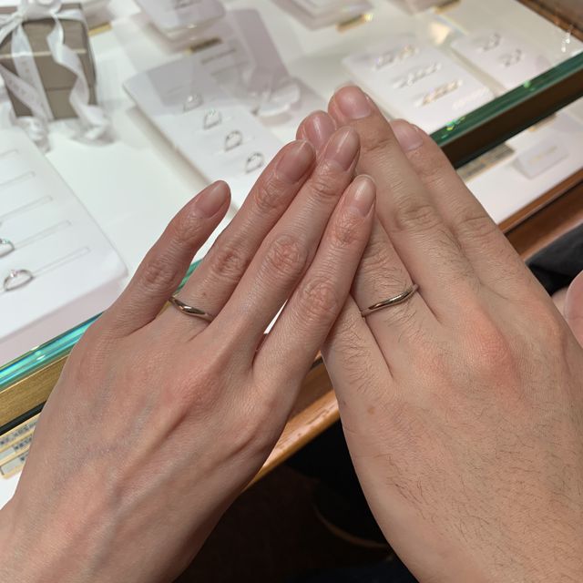 【ブルガリ(BVLGARI)の口コミ】 V字のデザインは若々しすぎるため、歳を取った時に似合うか不安で候補から…