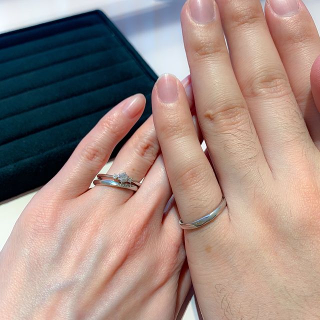 【TRECENTI(トレセンテ)の口コミ】 デザインはシンプルですが、歳をとっても長く着用できる飽きが来ないデザ…