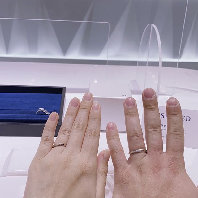 【4℃ BRIDAL(ヨンドシーブライダル)の口コミ】 先日プロポーズでもらったエンゲージリングが4℃ブライダルだったので、マ…