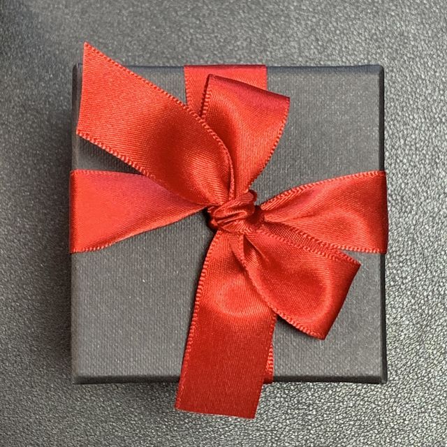 【ラザール ダイヤモンド(LAZARE DIAMOND)の口コミ】 一般的なソリティアタイプではない形がよかったので、セントパトリックを…