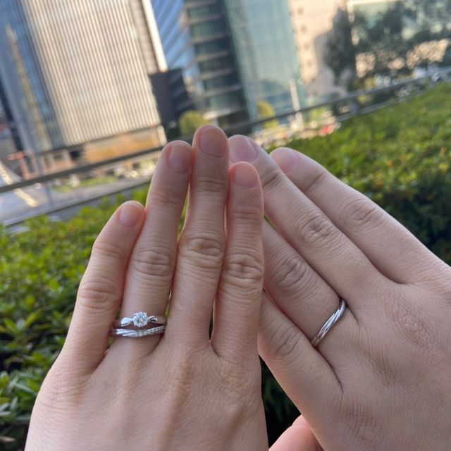 【銀座ダイヤモンドシライシの口コミ】 デザインがとても良く、また、アレンジも加えることが出来、互いに気に入…