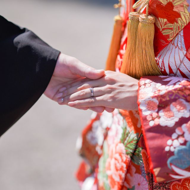 【銀座ダイヤモンドシライシの口コミ】 婚約指輪はダイヤだけ夫が購入してくれて、ダイヤを置く台のデザインを私…