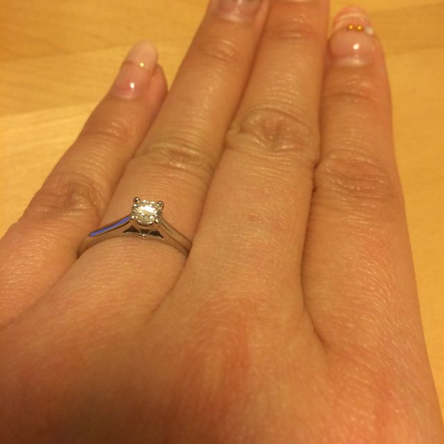 【カルティエ(Cartier)の口コミ】 私が昔から持っていた婚約指輪のイメージと、夫が持つ婚約指輪のイメージ…