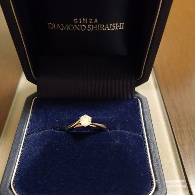 【銀座ダイヤモンドシライシの口コミ】 デザインが本当に可愛いと思いました。王道の爪のデザインは、年を取って…