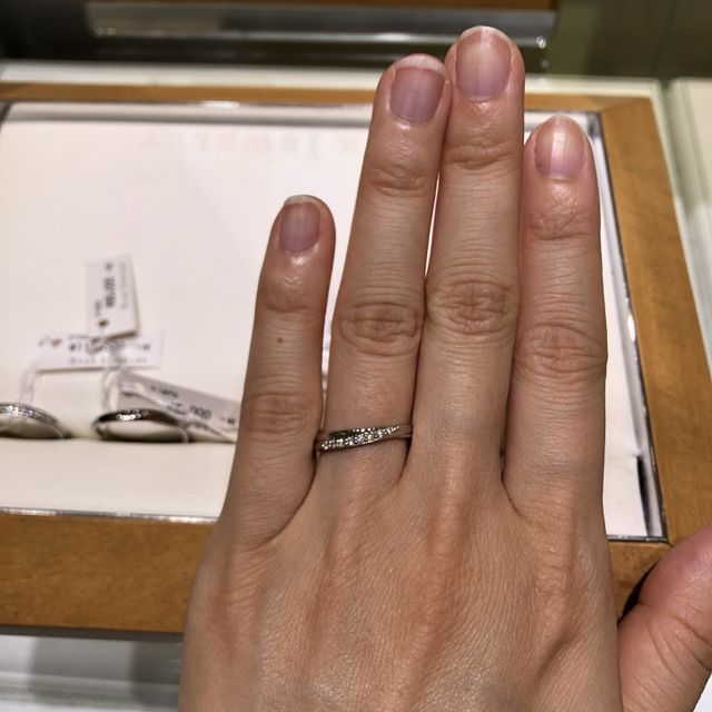 【STAR JEWELRY(スタージュエリー)の口コミ】 しっかりとダイヤモンドが入っているので、キラキラと華やかな印象になり…