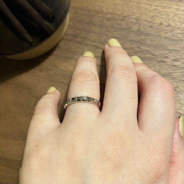 【ブシュロン(BOUCHERON)の口コミ】 彼と完全にお揃いが良かったため、ダイヤがついていないものを探していま…