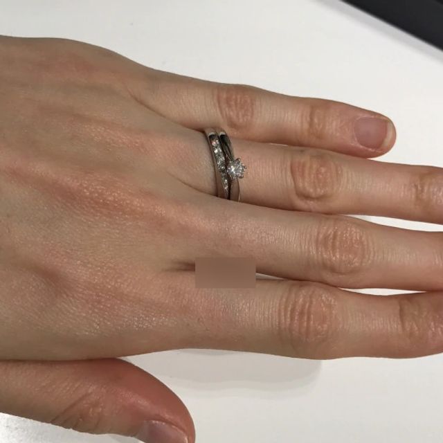 【4℃ BRIDAL(ヨンドシーブライダル)の口コミ】 エンゲージリング、マリッジリングともにシンプルで長年愛用できるデザイ…