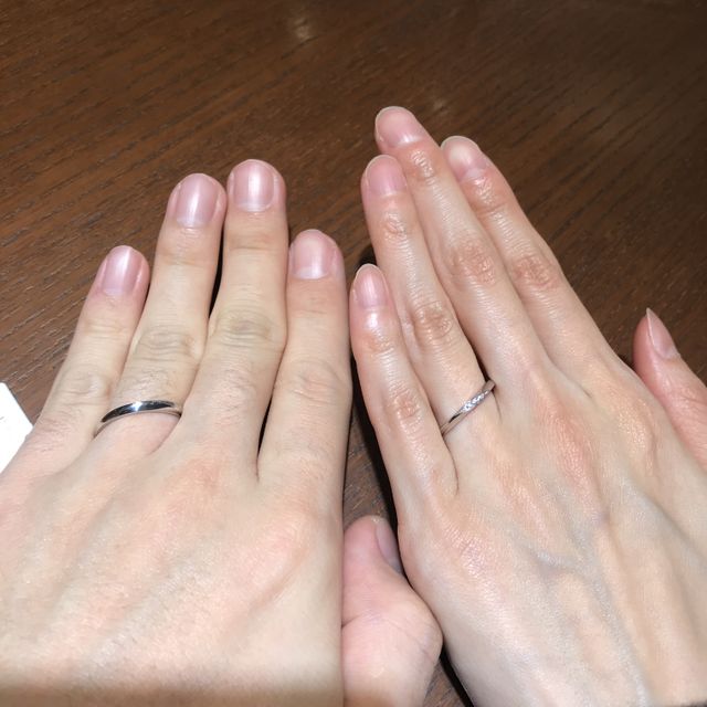 【TRECENTI(トレセンテ)の口コミ】 他の店舗でも色々と結婚指輪を試着しましたが、トレセンテの指輪は着け心…