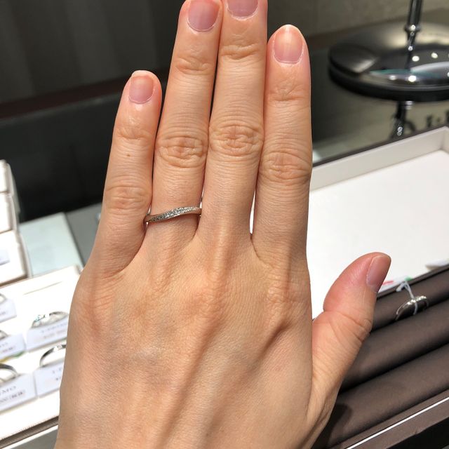 【アイプリモ(I-PRIMO)の口コミ】 ウェーブ、ストレート、Vラインを全て試してからデザインを絞っていきまし…