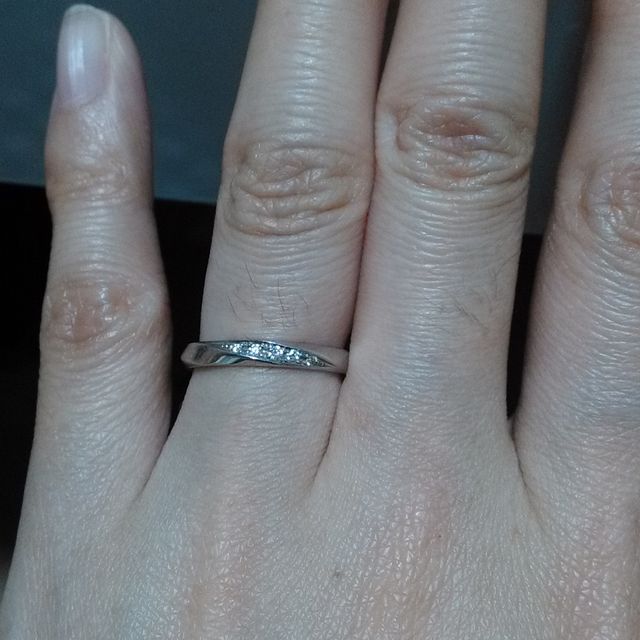 【アイプリモ(I-PRIMO)の口コミ】 ストレートタイプの指輪を探していて、ねじりの入ったデザインが良いと思…