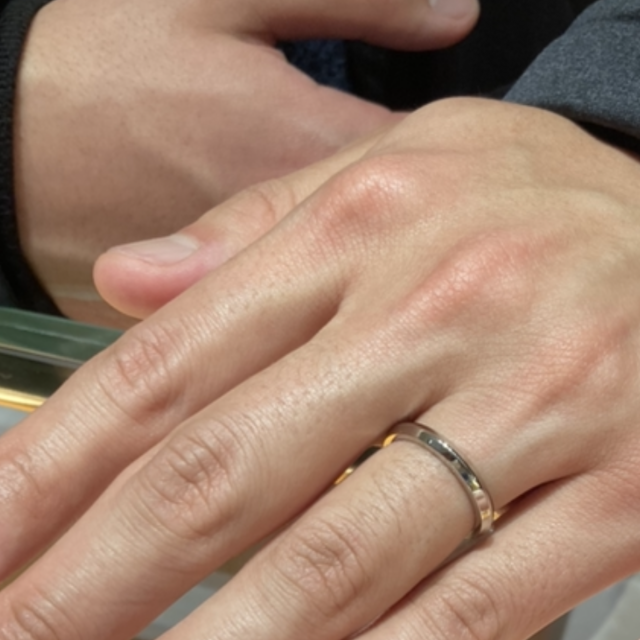 【ブルガリ(BVLGARI)の口コミ】 こちらの指輪は外周が丸ではなく、尖っているデザインです。少し変わった…