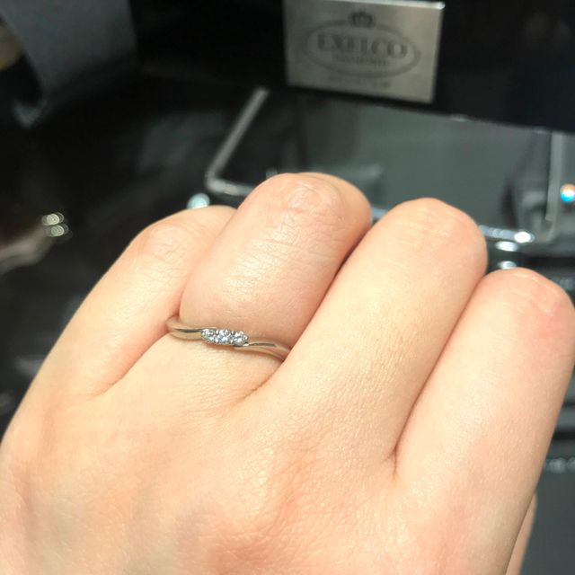 【エクセルコダイヤモンド(EXELCO DIAMOND)の口コミ】 プラチナの結婚指輪を探していました。婚約指輪は頂かない予定なので、ダ…
