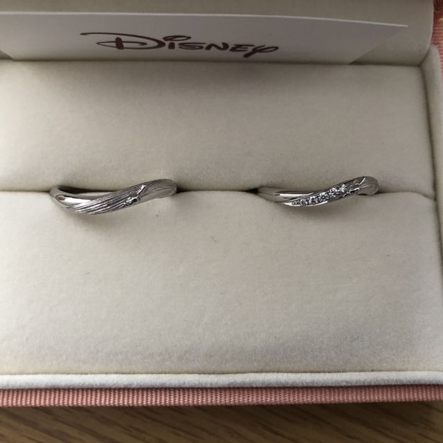 【ケイウノ ブライダル(K.UNO BRIDAL)の口コミ】 ウェーブの綺麗なデザインで、短い指でも綺麗に見えます。何よりファンタ…