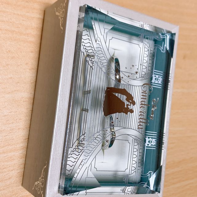 【Disney Cinderella(ディズニー シンデレラ)の口コミ】 デザインがシンデレラのものを探していて、ストレートよりもウェーブのも…