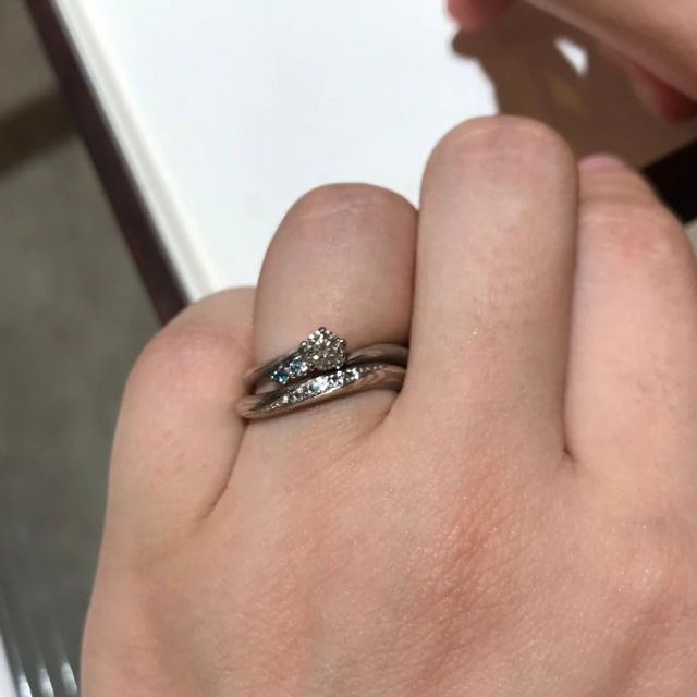 【杢目金屋(もくめがねや)の口コミ】 木目模様が非常に綺麗で和の雰囲気があります。セットリングでの印象を重…