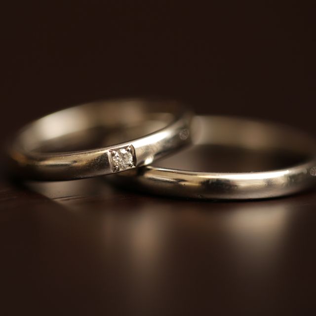 【銀座ダイヤモンドシライシの口コミ】 もともとシンプルなリングで探していました。プラチナの光り方がキレイだ…