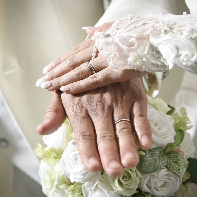 【銀座ダイヤモンドシライシの口コミ】 もともとシンプルなリングで探していました。プラチナの光り方がキレイだ…