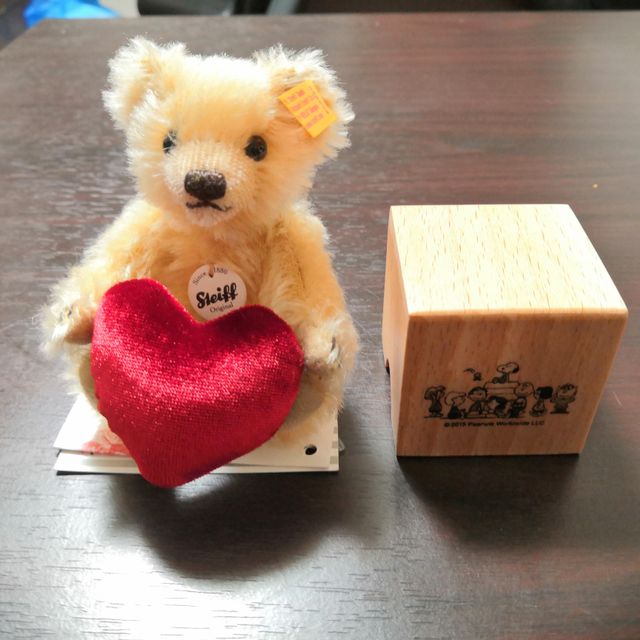 【with Happiness..の口コミ】 私も彼女もスヌーピーが好きなので探していたところ見つけました。結婚指…