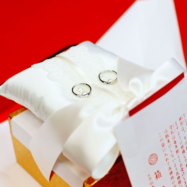 【ラザール ダイヤモンド(LAZARE DIAMOND)の口コミ】 世界3大カッターというところが決め手でした。
別に婚約指輪もセットで購…