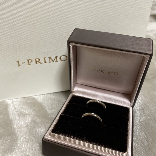 【アイプリモ(I-PRIMO)の口コミ】 自分好みのデザインだったから。
リングにラインが入っているのでシンプル…
