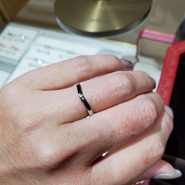 【カルティエ(Cartier)の口コミ】 色々デザインはあるのですがバレリーナ ウェディング リングは、表裏で、…