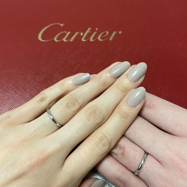 【カルティエ(Cartier)の口コミ】 婚約指輪としてハーフエタニティをいただき、結婚指輪とセットでつけたい…