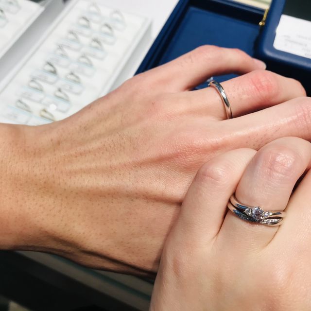 【銀座ダイヤモンドシライシの口コミ】 最高レベルのカットで、とにかく輝きがすばらしい。暗闇の中でもキラキラ…