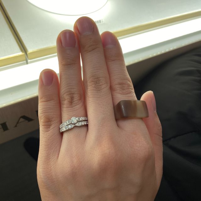 【ショーメ(CHAUMET)の口コミ】 ダイヤモンドの輝きがとても美しく、着け心地も指にしっかりきました。先…