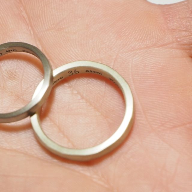 【uchimari(ウチマリ)の口コミ】 自分達の服装や、雰囲気に合う指輪が欲しいと言うところから、お店を探し…