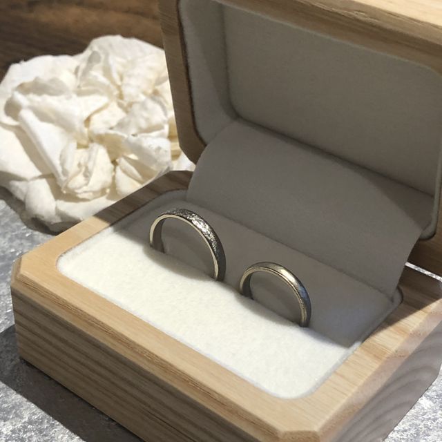 【atelier tamari(アトリエタマリ)の口コミ】 無料で頂いたパンフレットをみながら、大まかなデザインを決めておく。店…