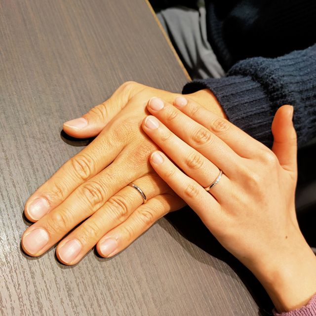 【ラザール ダイヤモンド(LAZARE DIAMOND)の口コミ】 指輪のデザインとブランド、接客してくれた店員さんで決めました。女性用…