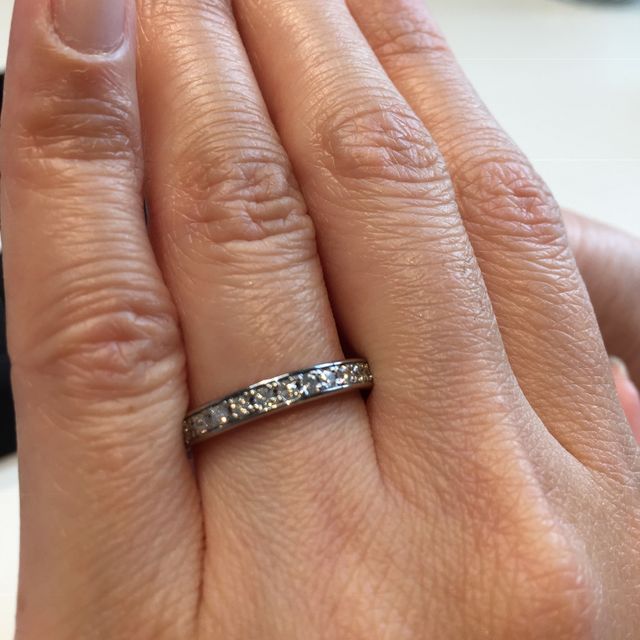【BRILLIANCE+(ブリリアンスプラス)の口コミ】 エタニティで結婚指輪を探していてすごく悩んでいた。ダイヤモンドも馴染…