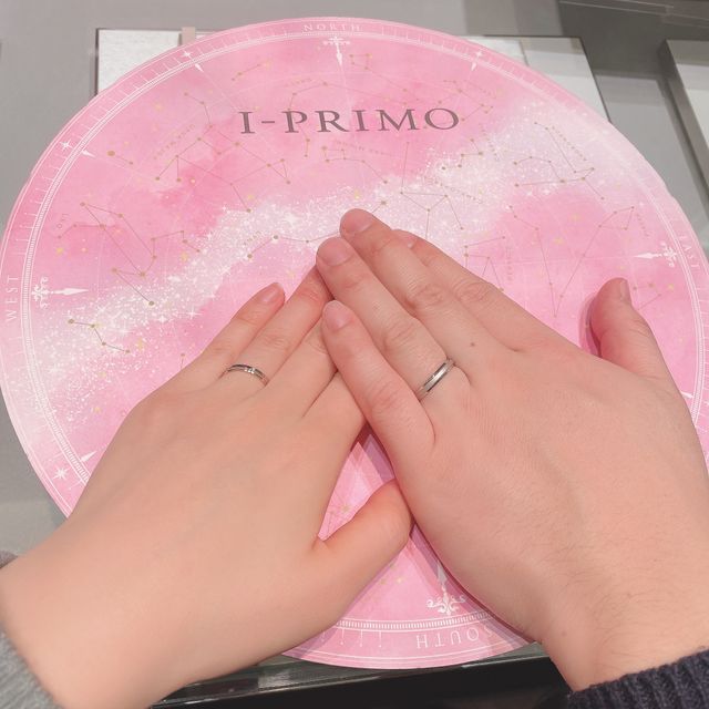 【アイプリモ(I-PRIMO)の口コミ】 一目惚れです。毎日付けれるシンプルなデザインです。私と旦那の指の形に…