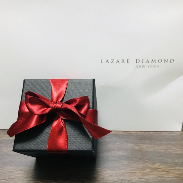 【ラザール ダイヤモンド(LAZARE DIAMOND)の口コミ】 『永遠の愛』を表現したデザインはかなりおしゃれ！
デザインは勿論の事、…