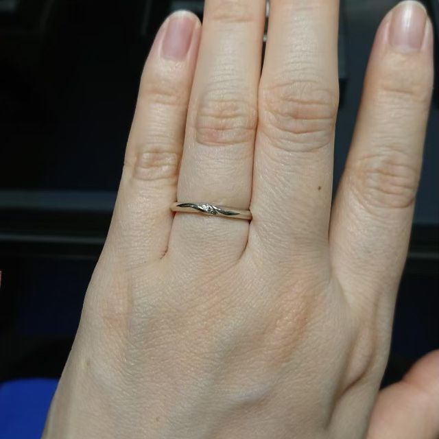 【エクセルコダイヤモンド(EXELCO DIAMOND)の口コミ】 二人とも毎日身に着けていたかったため、指輪の付け心地に違和感がなく、…