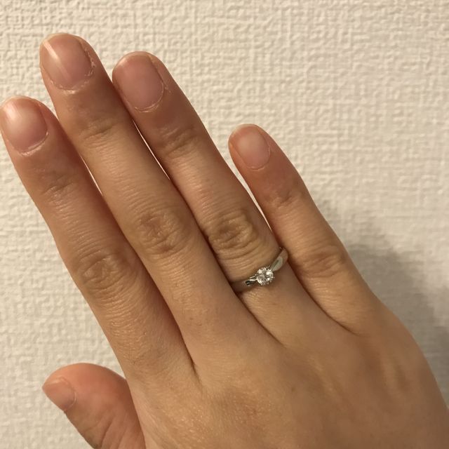 【ティファニー(Tiffany & Co.)の口コミ】 憧れのブランドで、指輪はここで購入すると決めていました。シンプルな形…